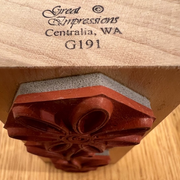 Great Impressions Stamp, Flower in Pot # G191 Wood Mounted,
approx 4 1/2 x2” - Picture 2 of 5